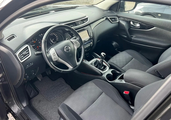 Nissan Qashqai cena 64900 przebieg: 79000, rok produkcji 2015 z Człopa małe 562